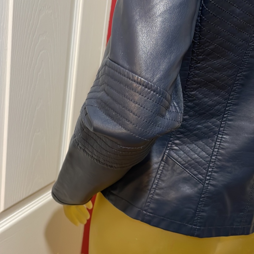 Black Rivet jacket - Picture 7 of 10